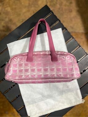 Vintage Chanel Pink Travel Line CC Jacquard Boston Shoulder Bag Leather Handles